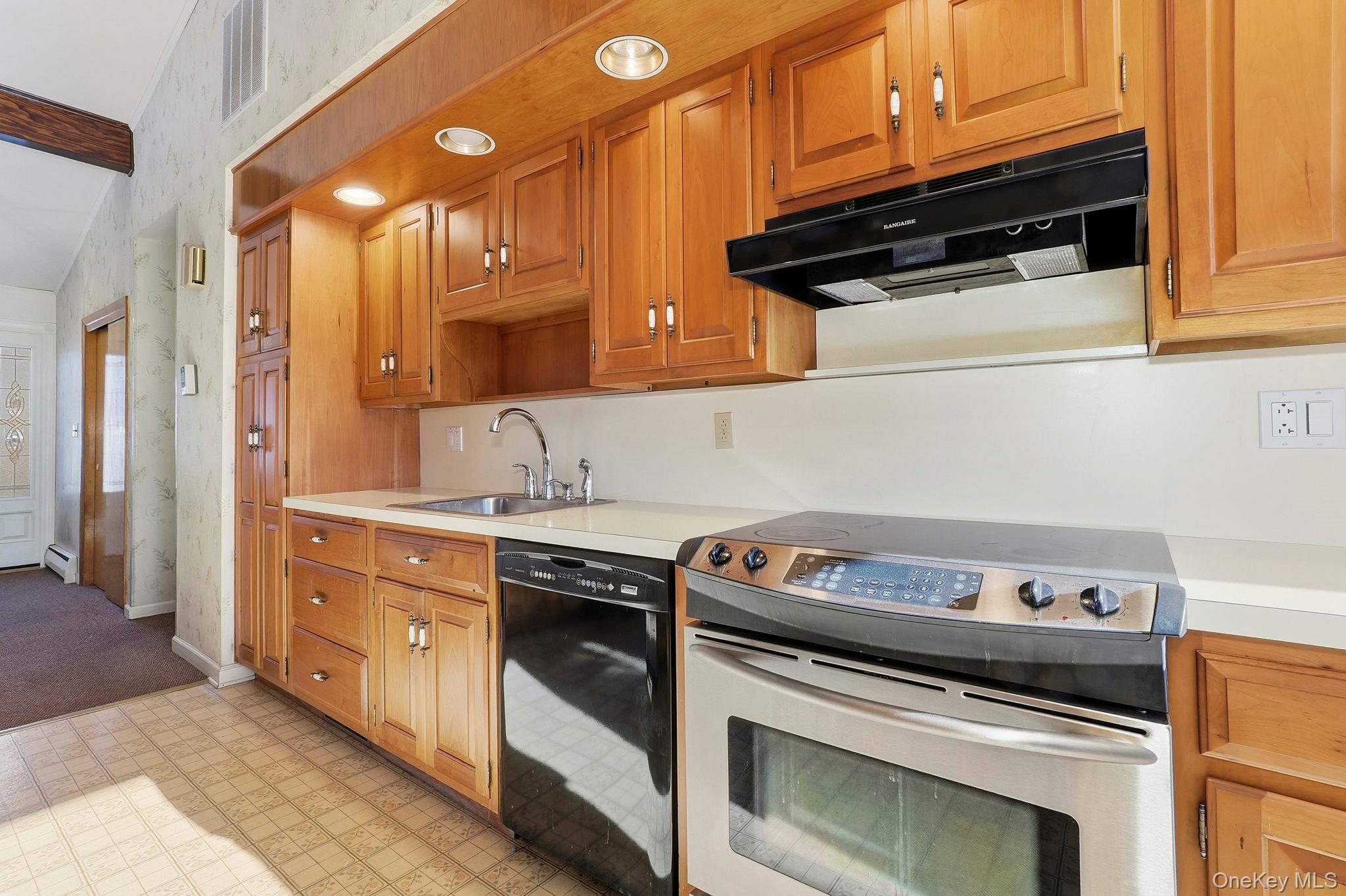 Single Family Short Hill Dutchess County, NY 12603, MLS-969317-13