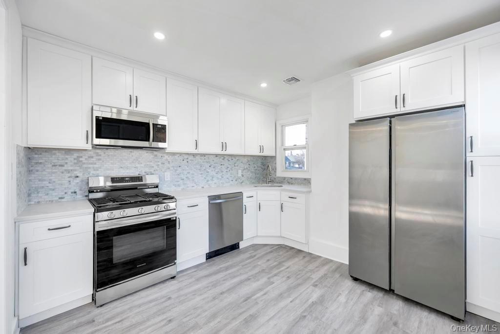 Single Family Columbia  Nassau County, NY 11550, MLS-969349-14