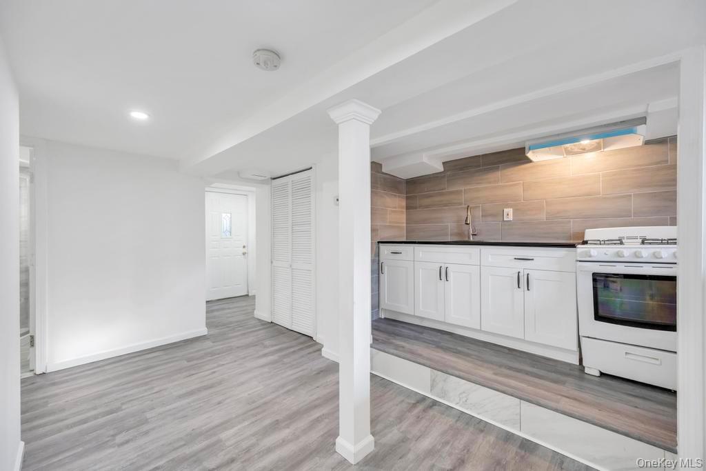 Single Family Columbia  Nassau County, NY 11550, MLS-969349-25