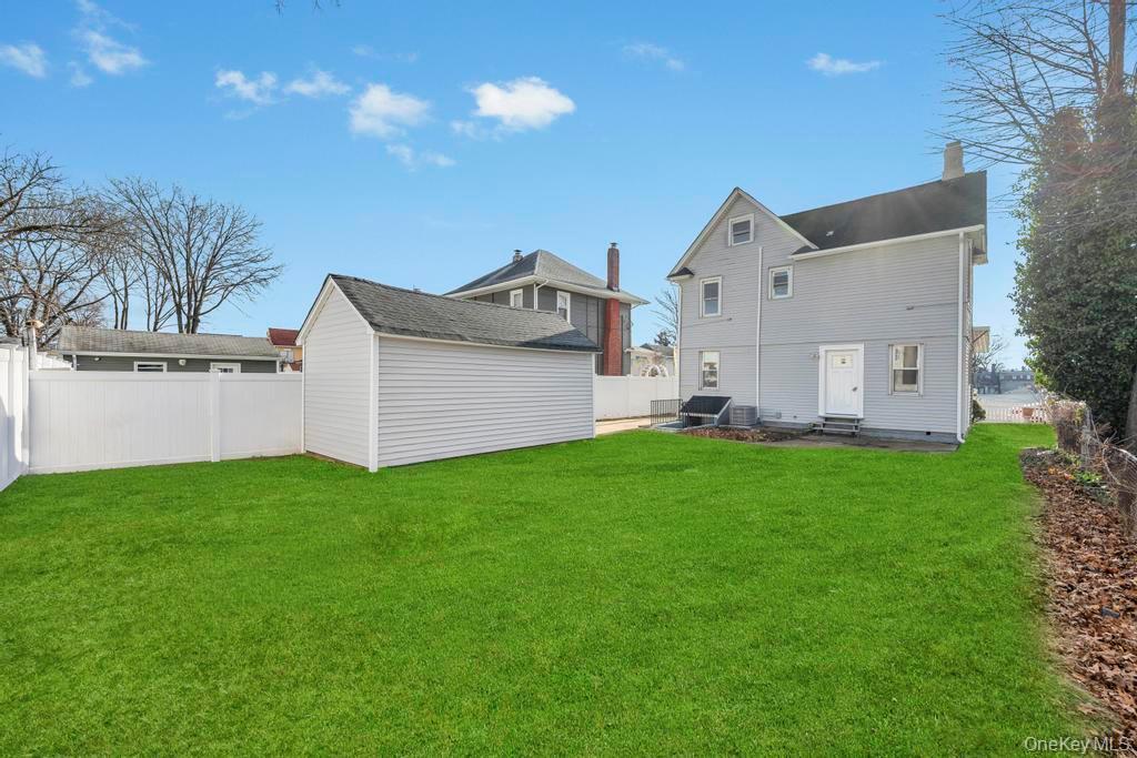 Single Family Columbia  Nassau County, NY 11550, MLS-969349-6