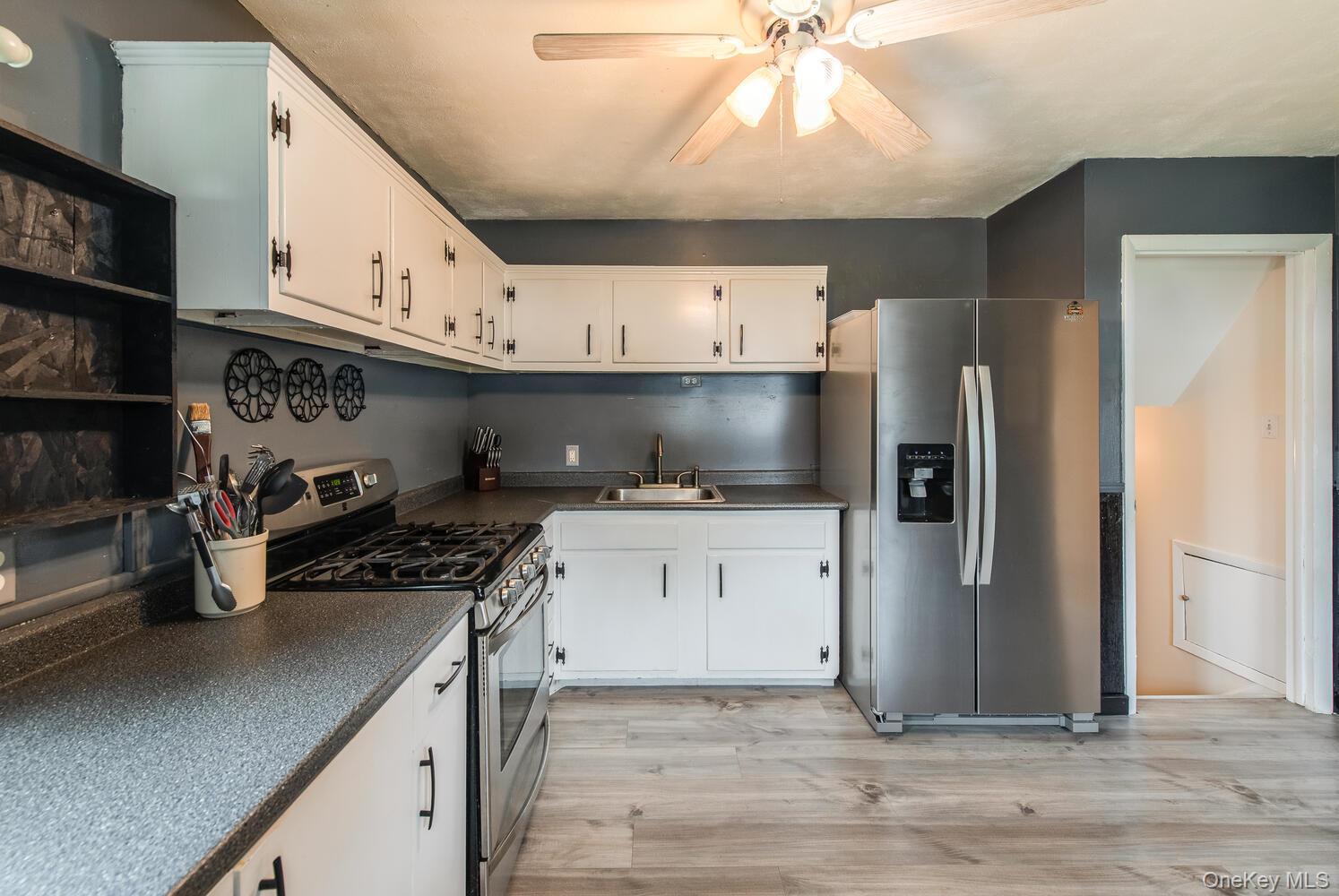 Single Family Edgewood  Ulster County, NY 12477, MLS-969411-10