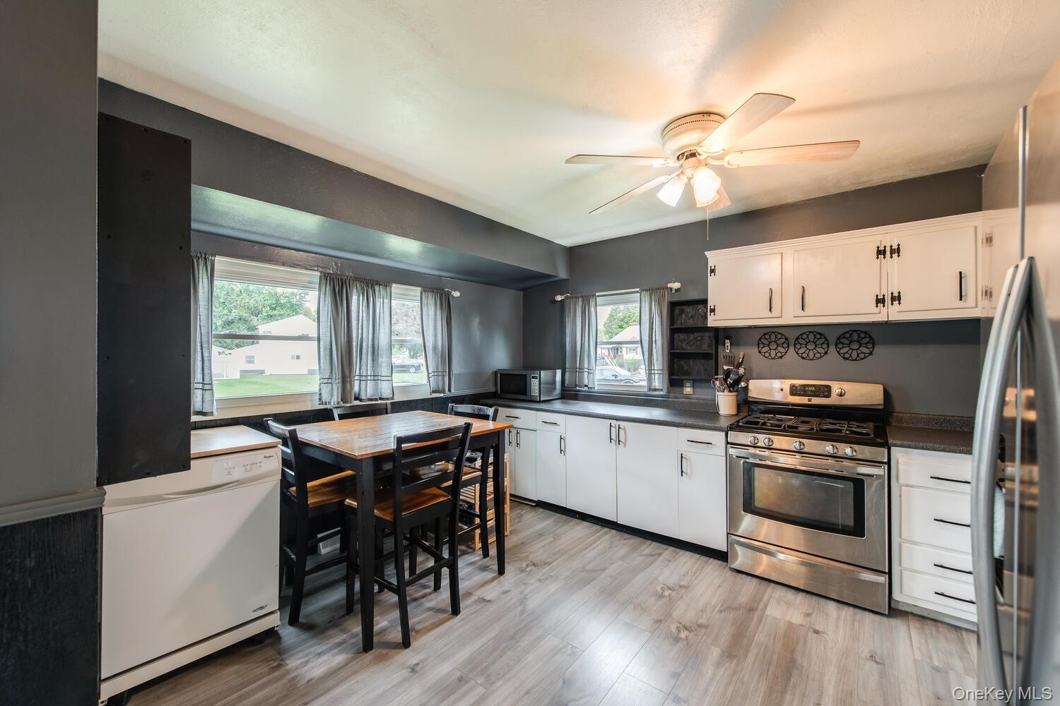 Single Family Edgewood  Ulster County, NY 12477, MLS-969411-8