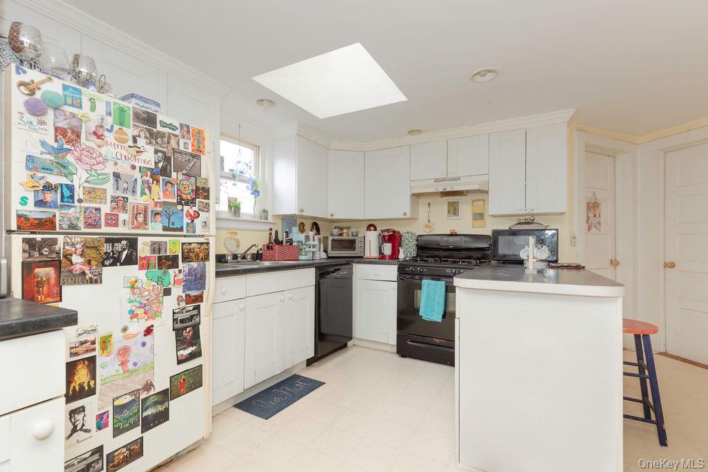 Single Family Hawkins  Bronx, NY 10464, MLS-969413-8