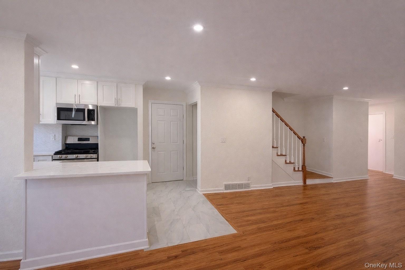 Single Family 223rd  Bronx, NY 10466, MLS-969419-4