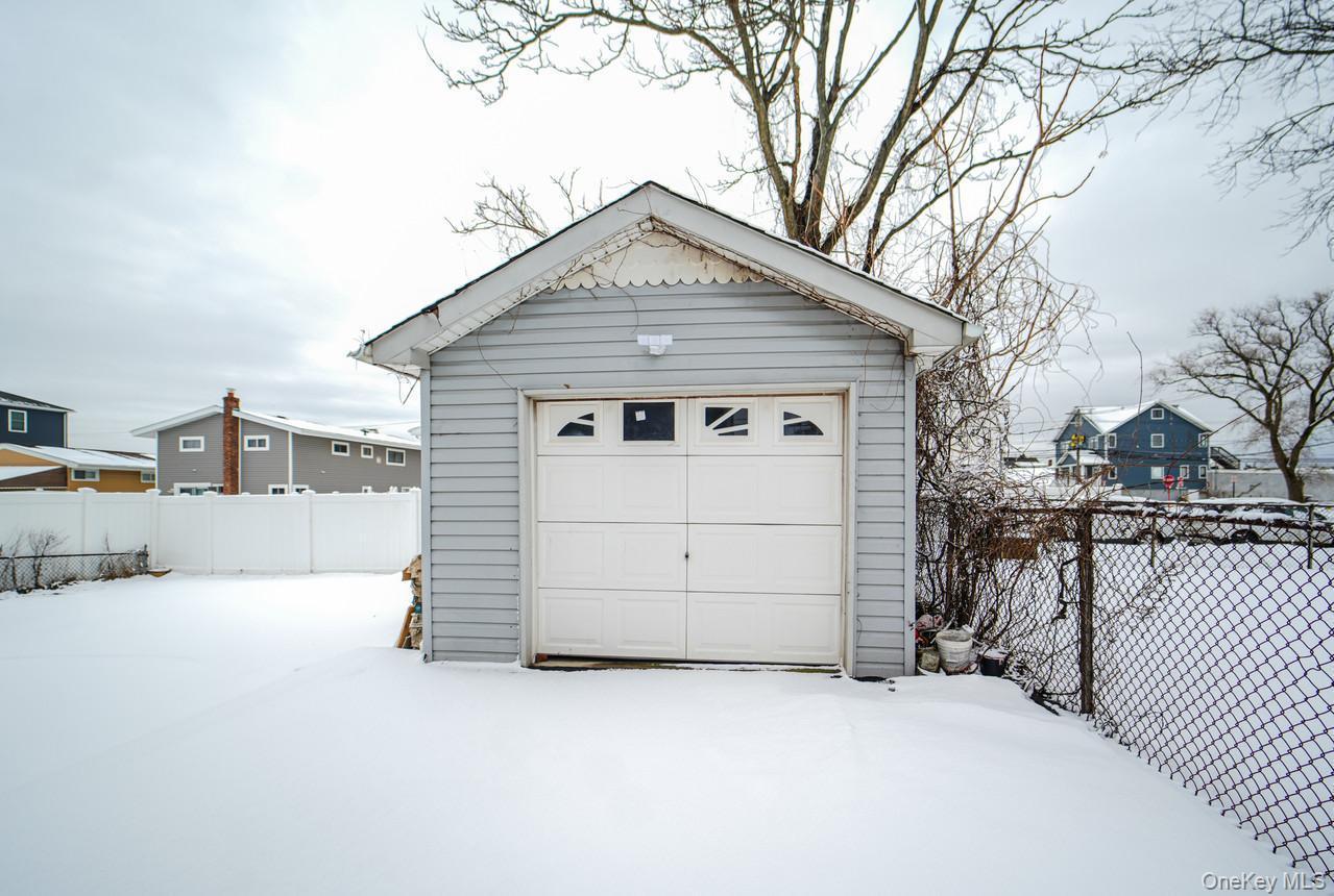 Single Family Miller  Nassau County, NY 11520, MLS-969427-26