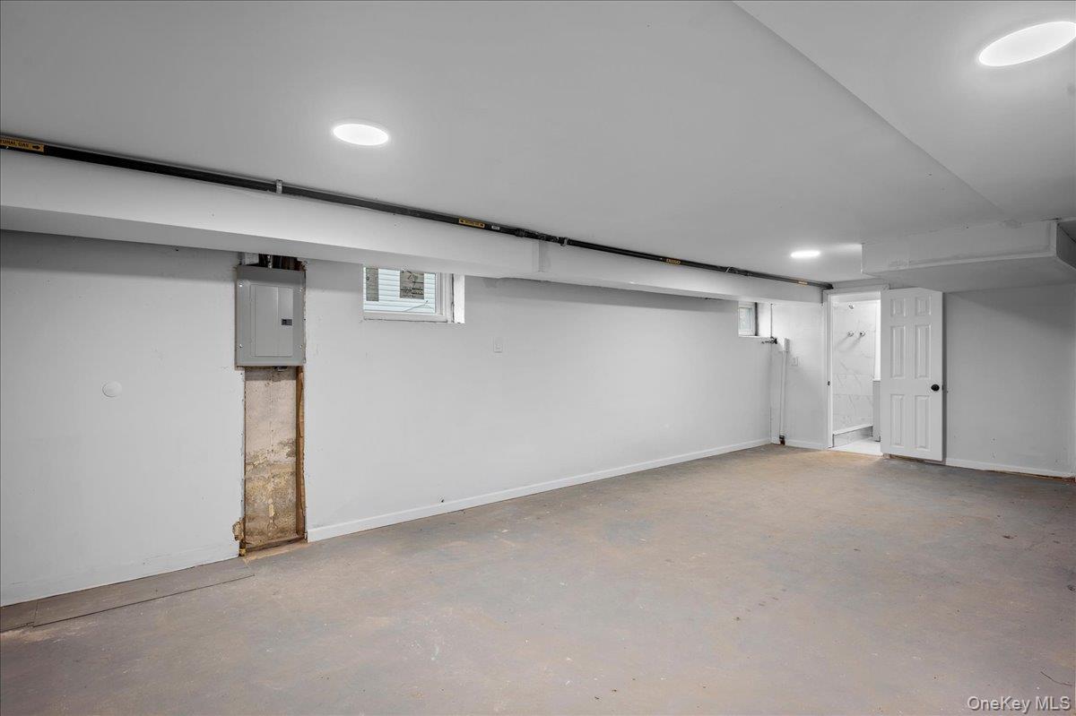 Single Family Zoller  Queens, NY 11434, MLS-969435-16