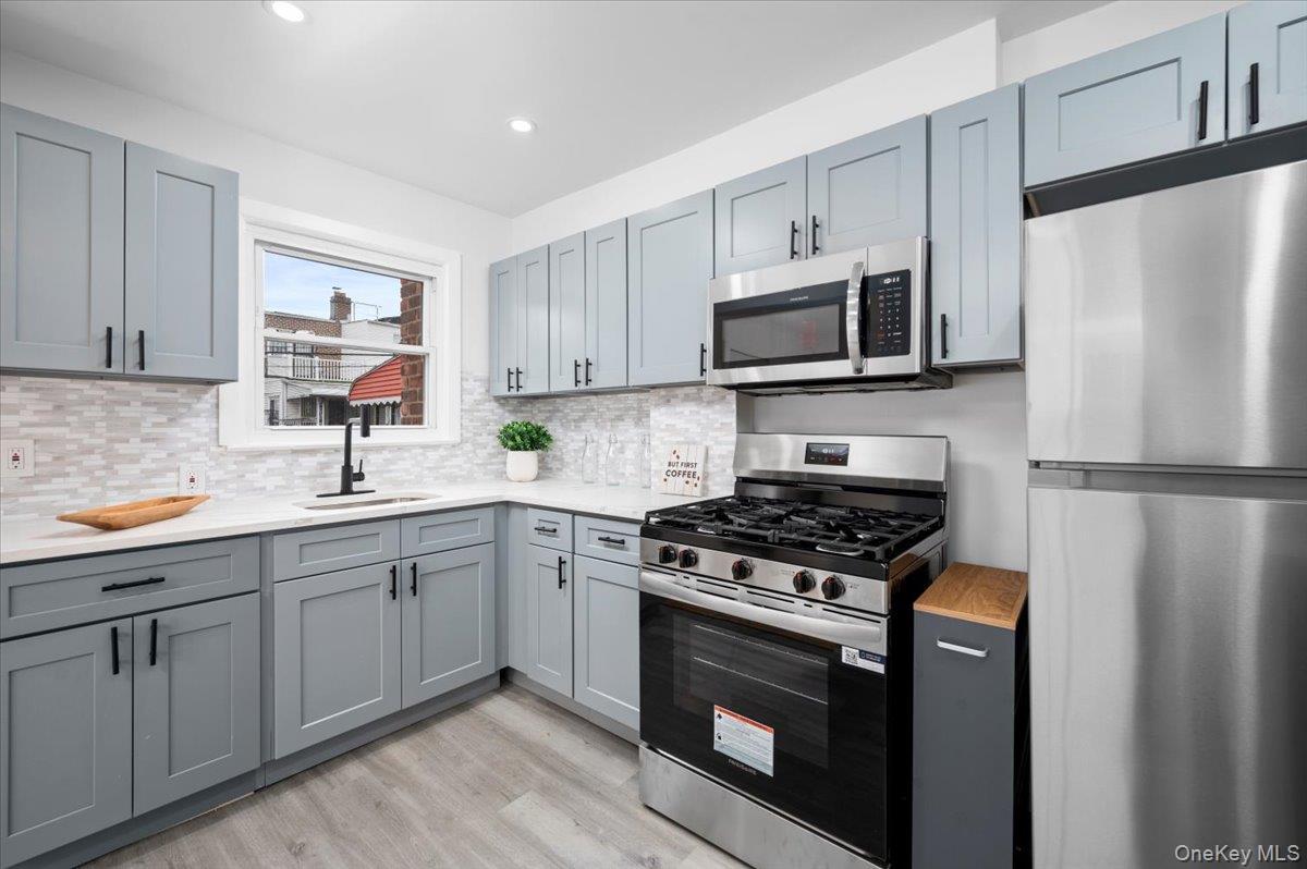 Single Family Zoller  Queens, NY 11434, MLS-969435-4