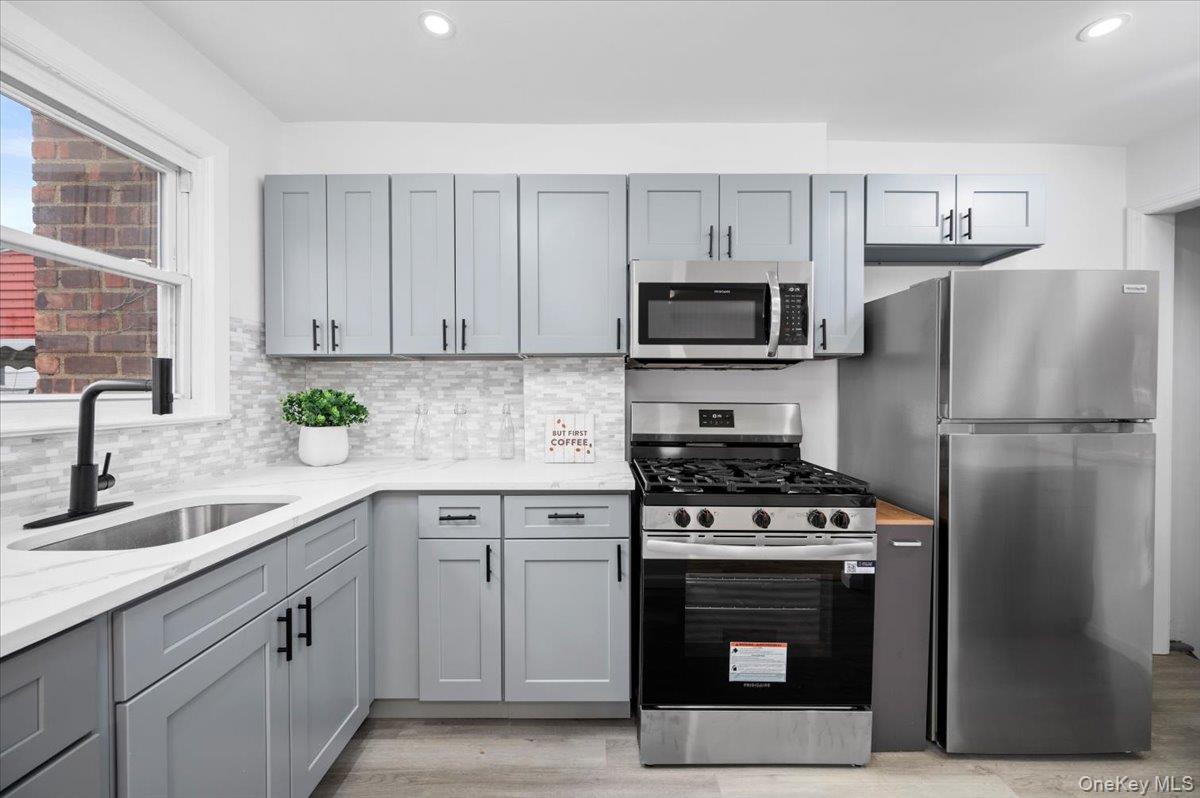 Single Family Zoller  Queens, NY 11434, MLS-969435-5