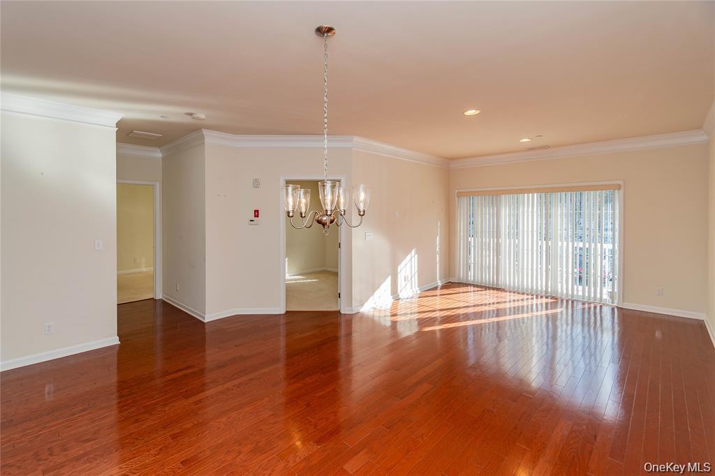 Condo Saratoga  Dutchess County, NY 12524, MLS-969458-11