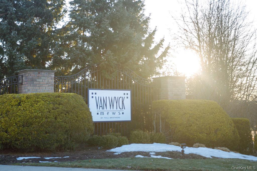 Condo Saratoga  Dutchess County, NY 12524, MLS-969458-2