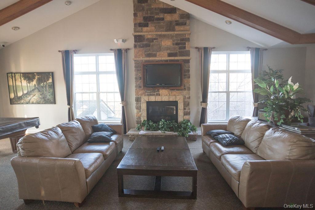 Condo Saratoga  Dutchess County, NY 12524, MLS-969458-30