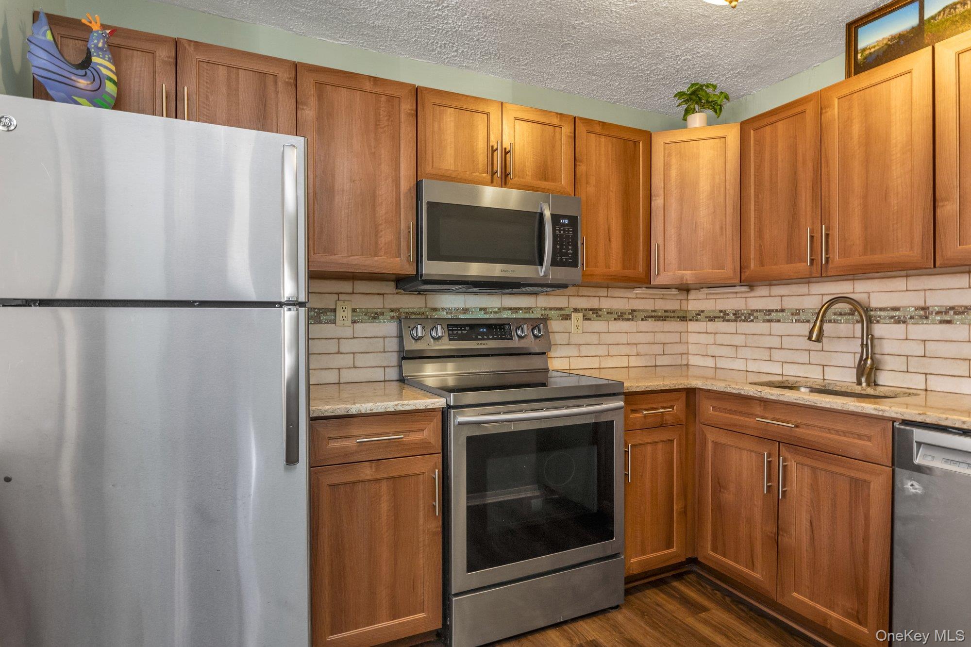 Coop 166  Queens, NY 11357, MLS-969492-4