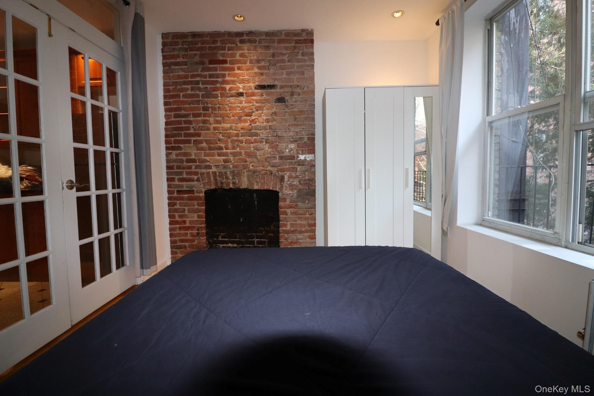 Apartment 46th  Manhattan, NY 10036, MLS-969495-8