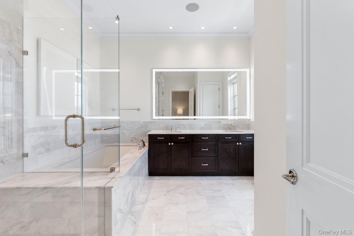 Condo Royal  Nassau County, NY 11040, MLS-969519-22