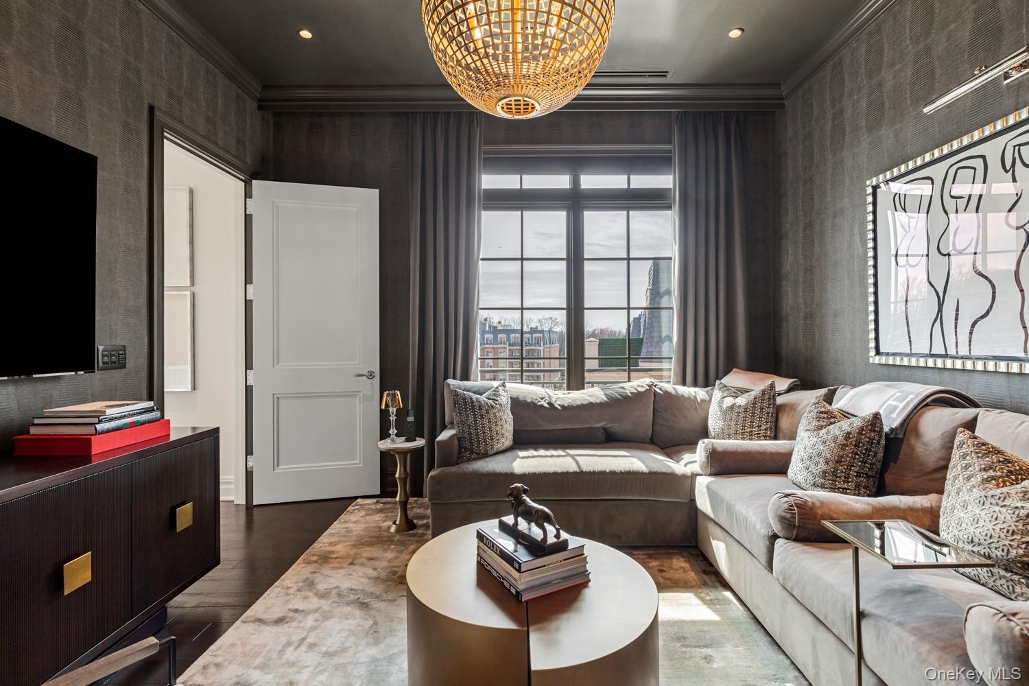 Condo Royal  Nassau County, NY 11040, MLS-969519-28