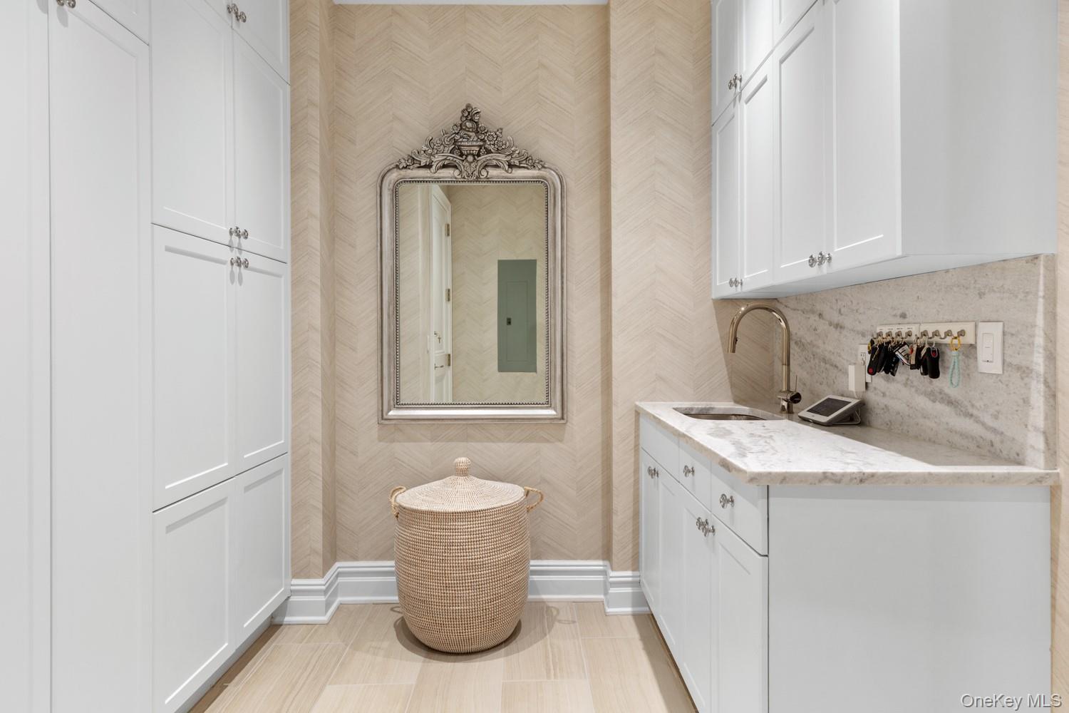 Condo Royal  Nassau County, NY 11040, MLS-969519-30