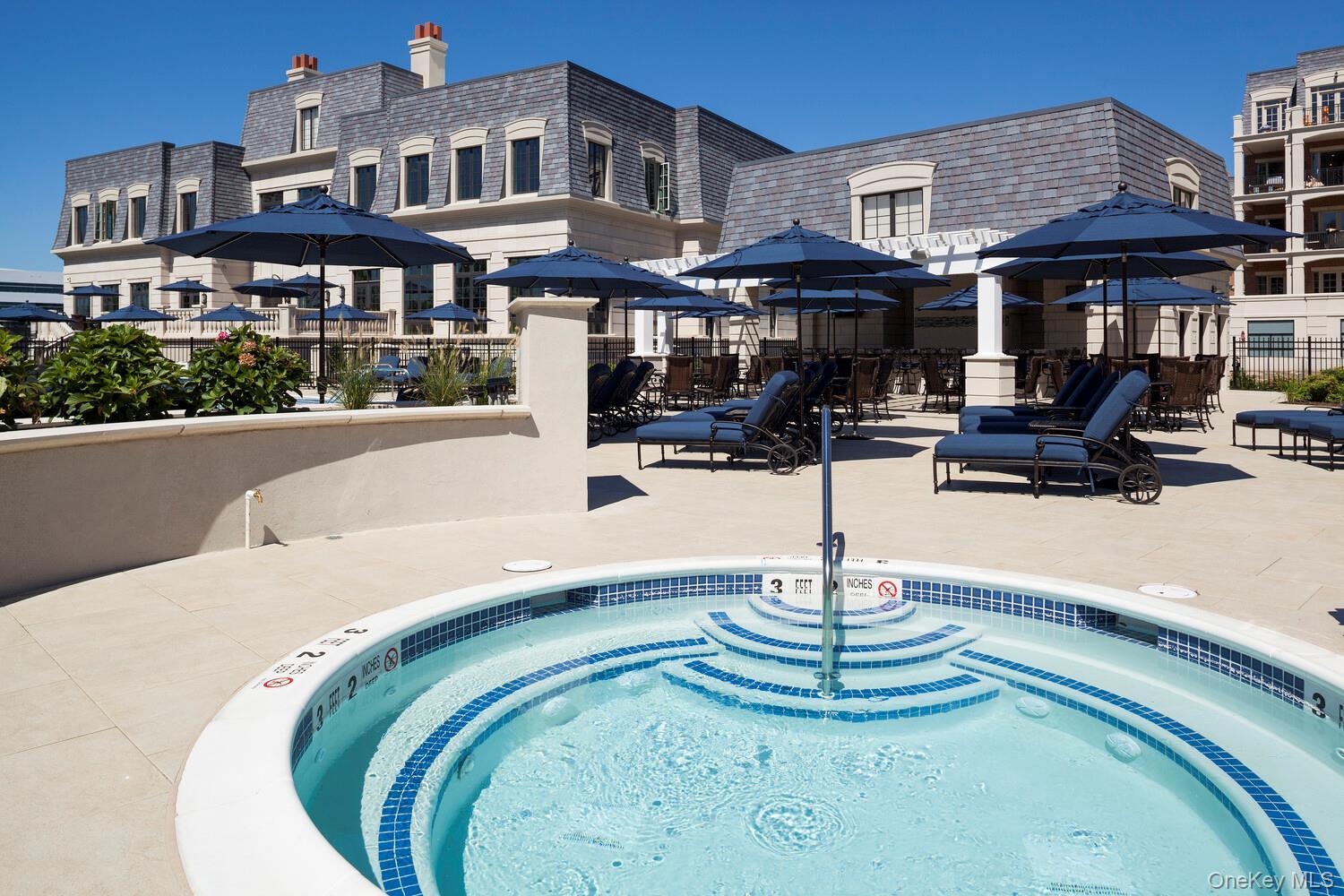 Condo Royal  Nassau County, NY 11040, MLS-969519-37