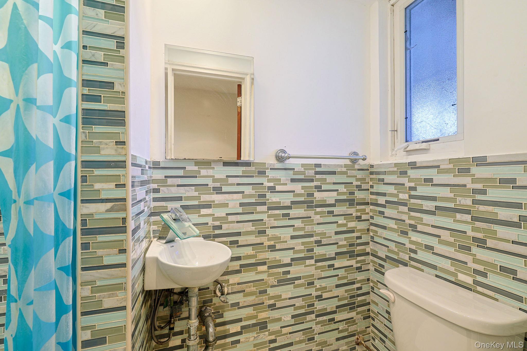 Single Family 223rd Bronx, NY 10466, MLS-969557-17