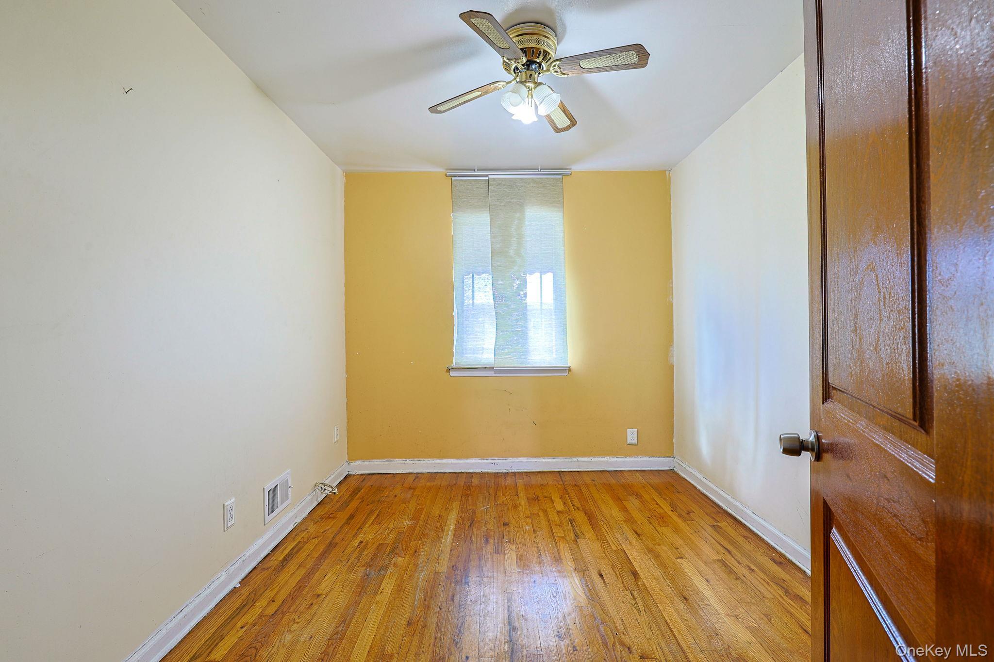 Single Family 223rd Bronx, NY 10466, MLS-969557-28