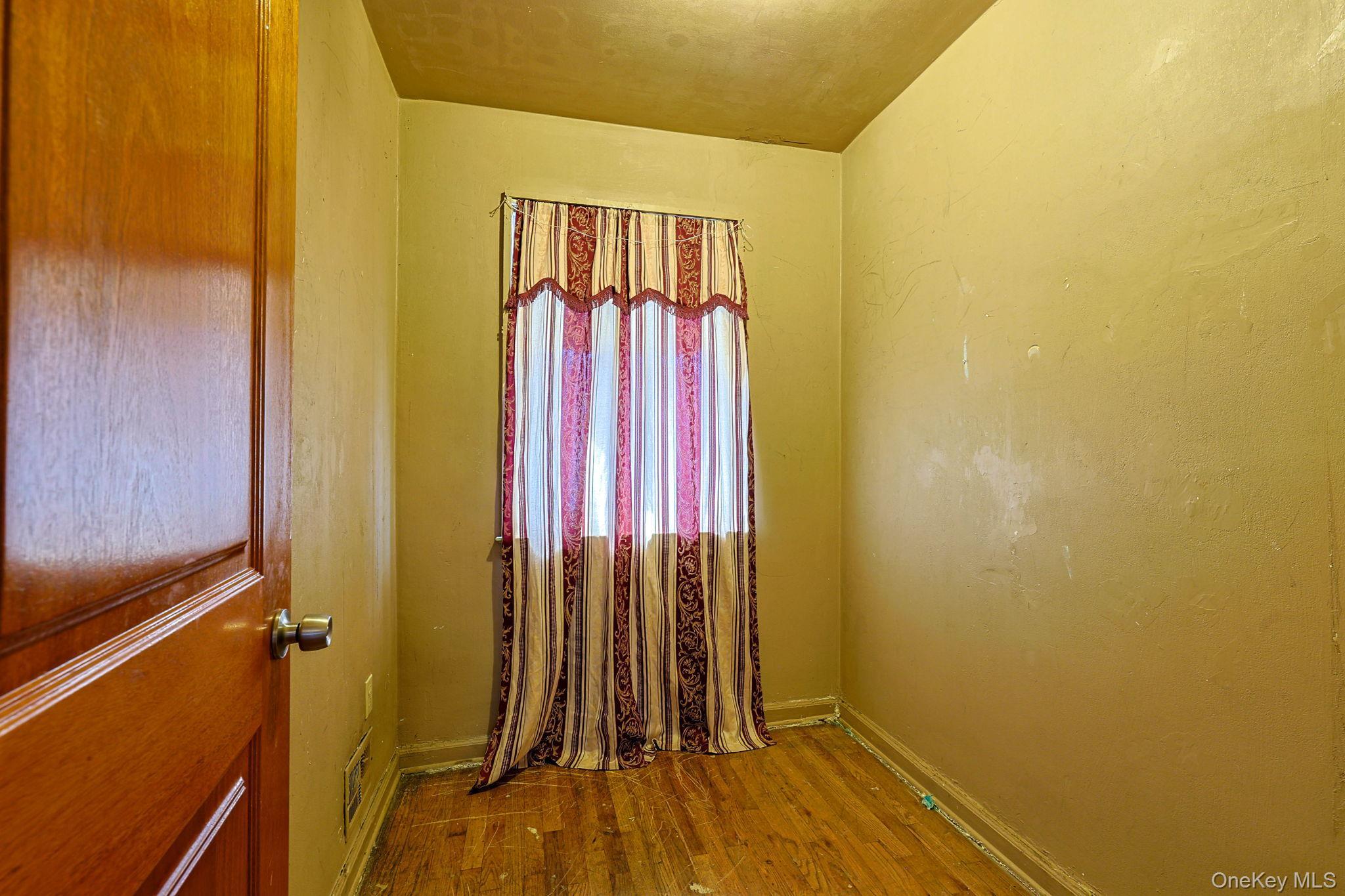 Single Family 223rd Bronx, NY 10466, MLS-969557-31