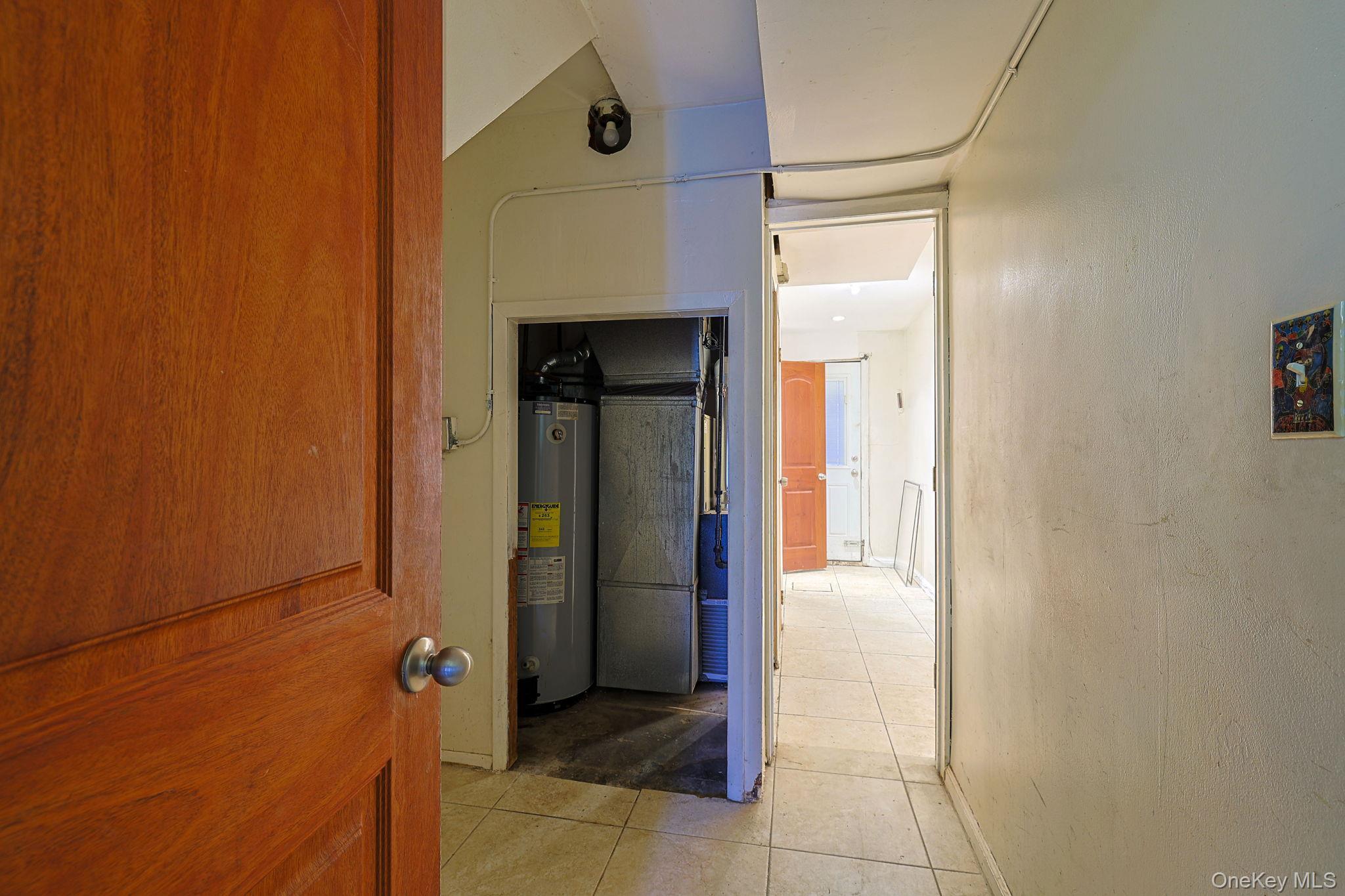 Single Family 223rd Bronx, NY 10466, MLS-969557-38