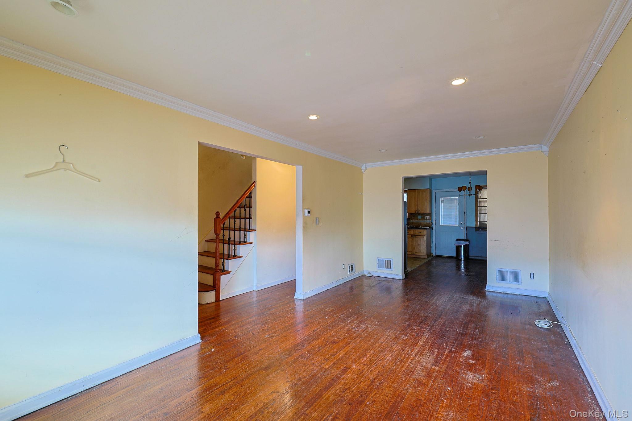 Single Family 223rd Bronx, NY 10466, MLS-969557-6