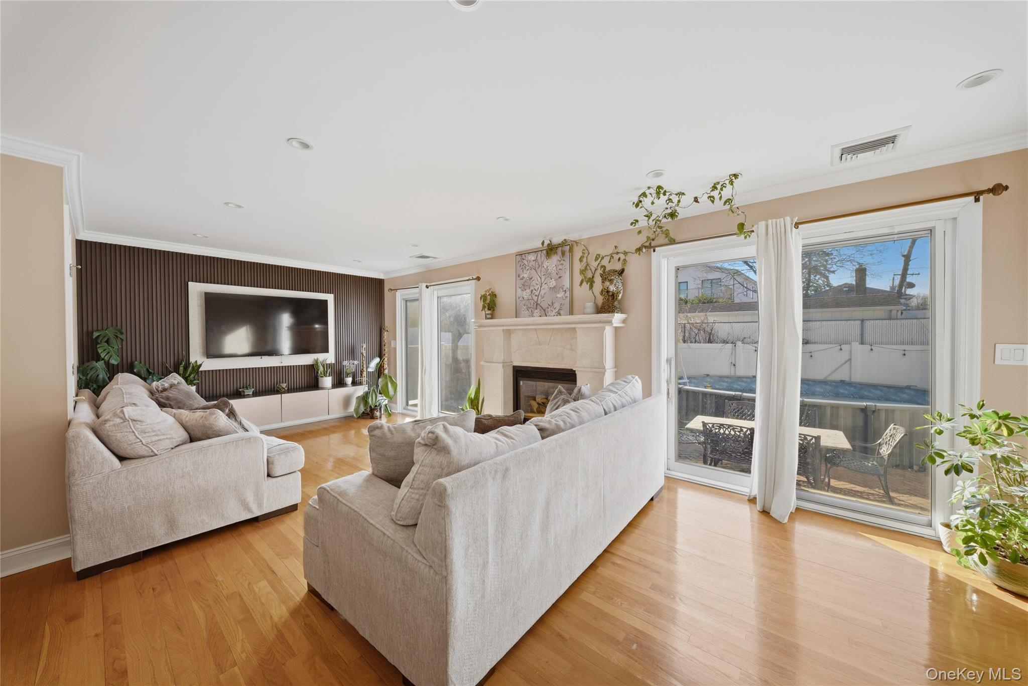 Single Family 11th  Queens, NY 11357, MLS-969574-11