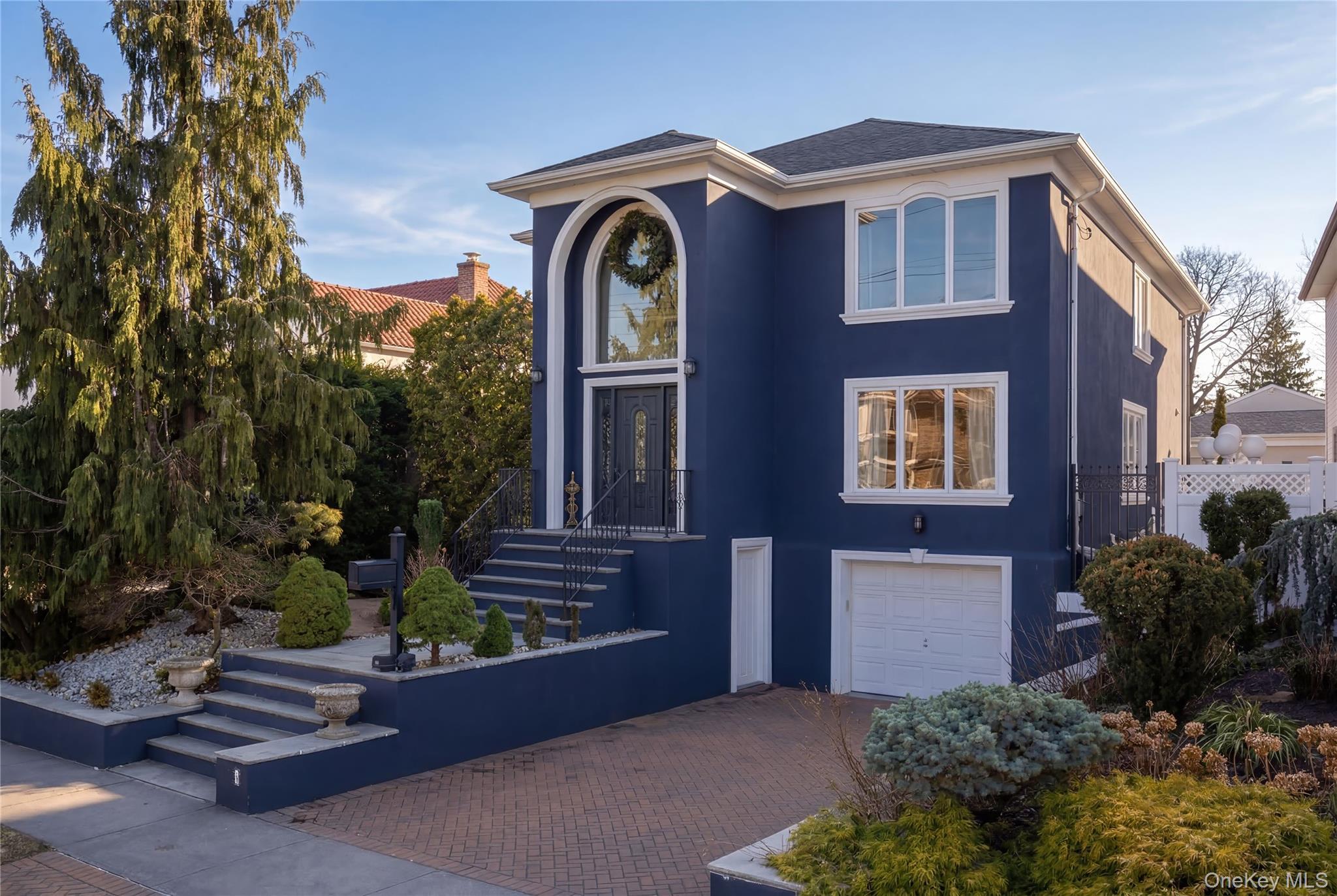 Single Family 11th  Queens, NY 11357, MLS-969574-2