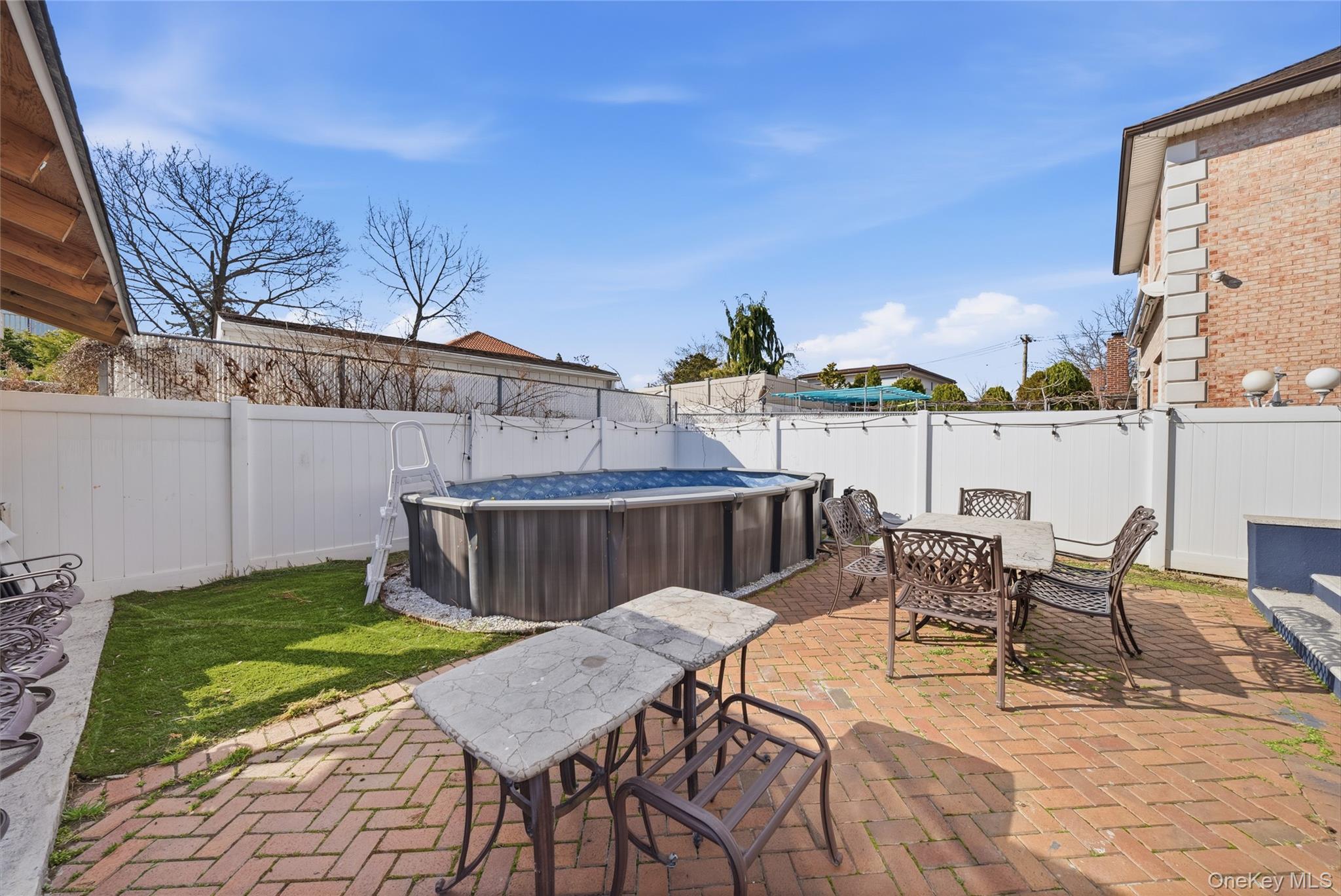 Single Family 11th  Queens, NY 11357, MLS-969574-23