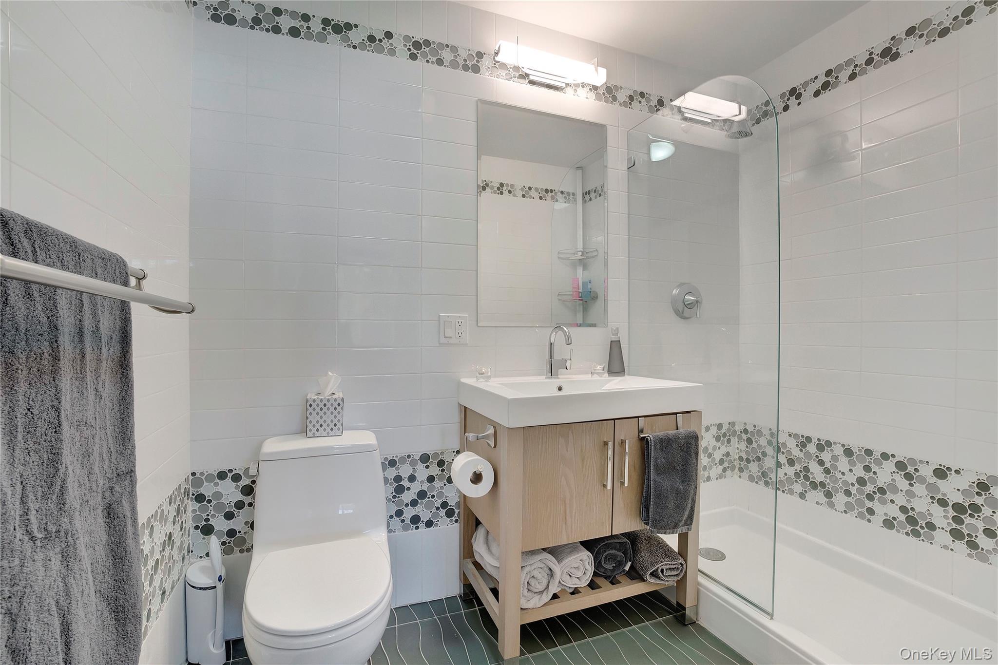 Condo Shore Front  Queens, NY 11693, MLS-969608-12