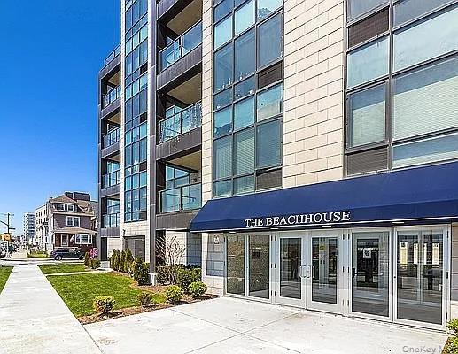 Condo Shore Front  Queens, NY 11693, MLS-969608-17