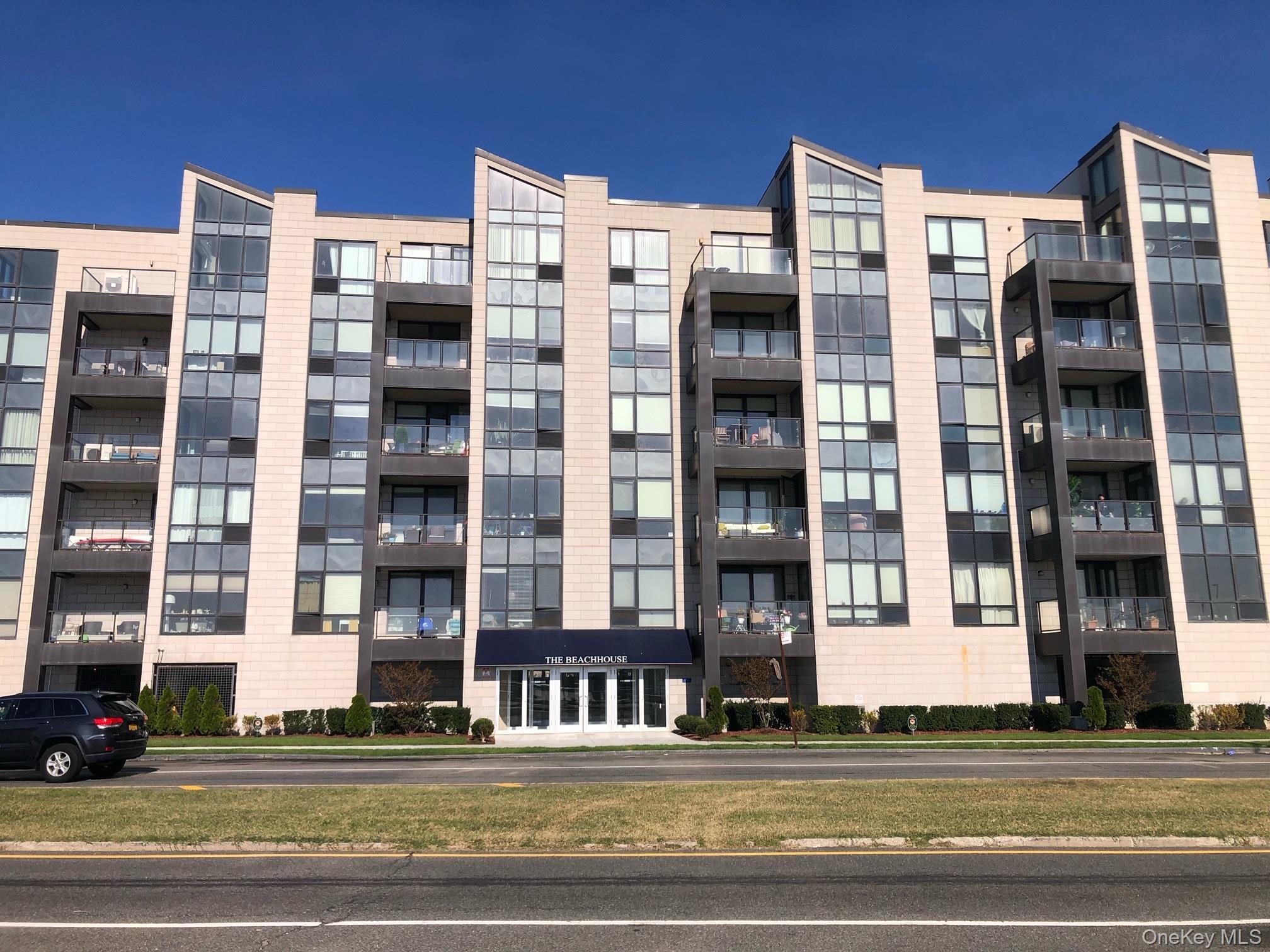 Condo Shore Front  Queens, NY 11693, MLS-969608-18
