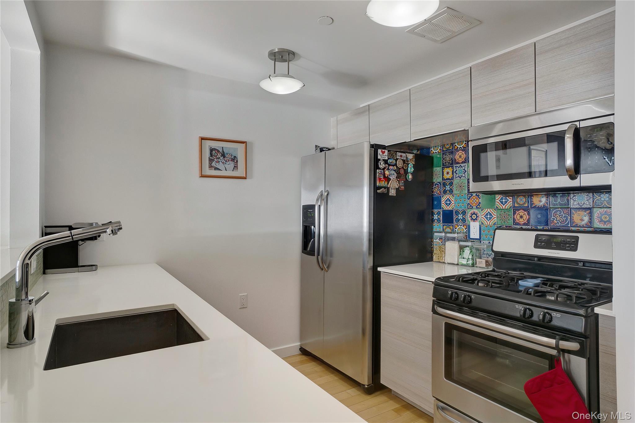 Condo Shore Front  Queens, NY 11693, MLS-969608-6