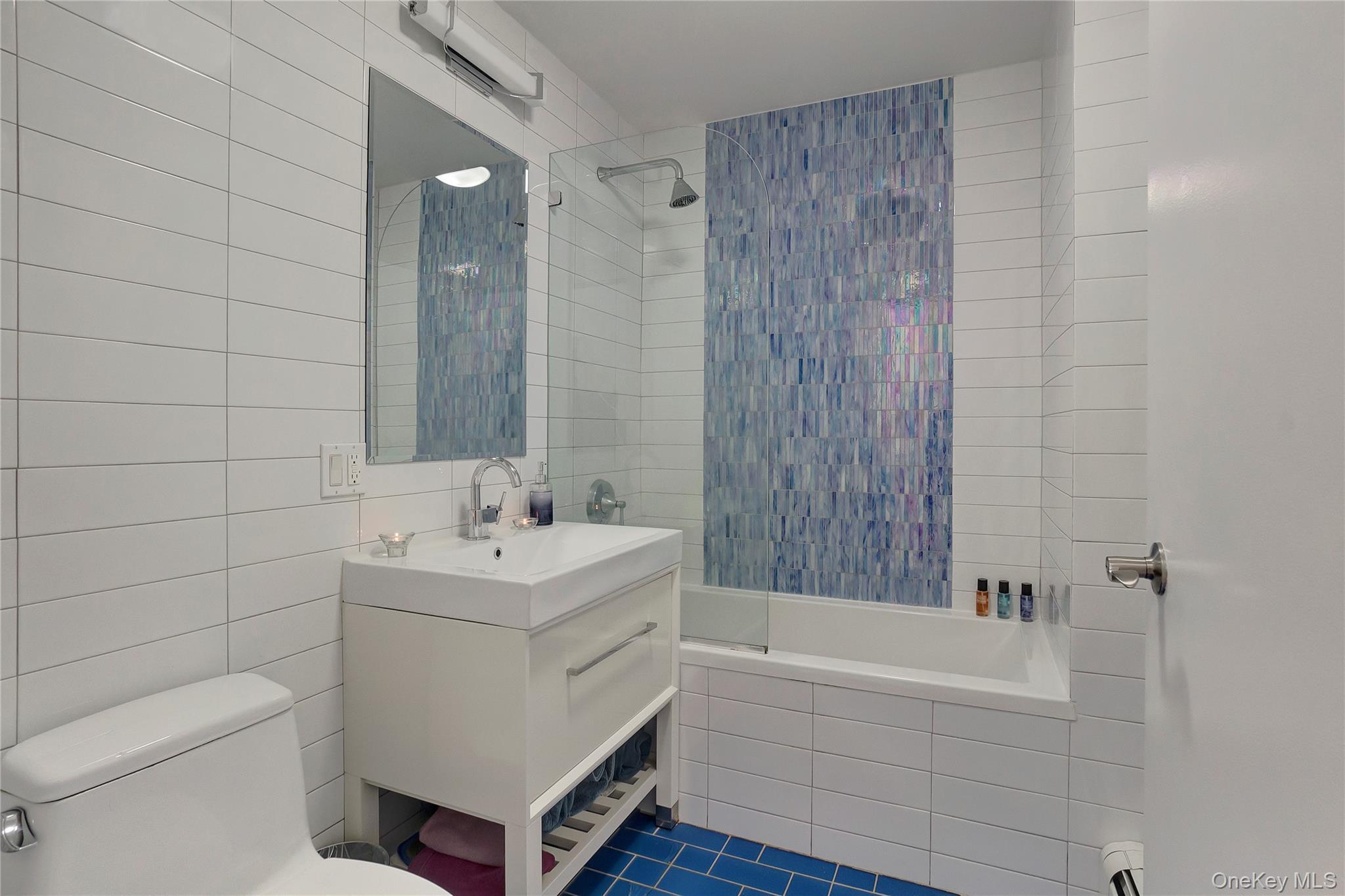 Condo Shore Front  Queens, NY 11693, MLS-969608-8