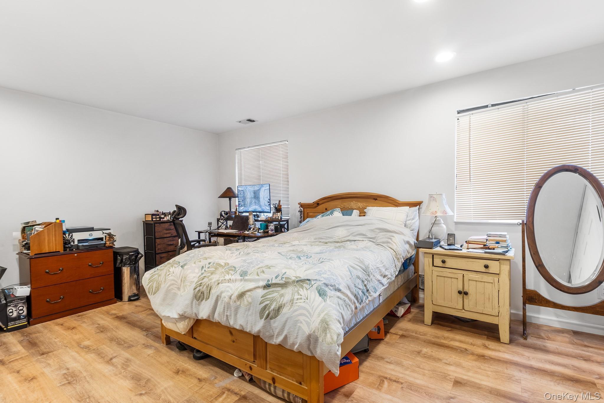 Condo Aspen Nassau County, NY 11793, MLS-969635-10