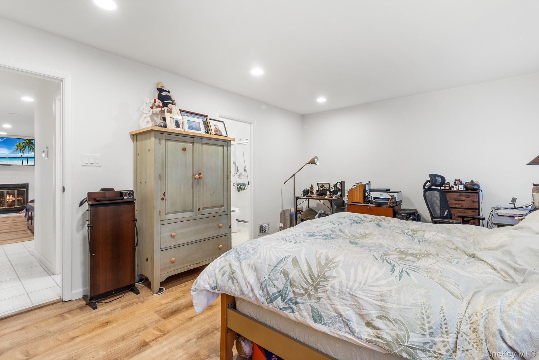 Condo Aspen Nassau County, NY 11793, MLS-969635-11