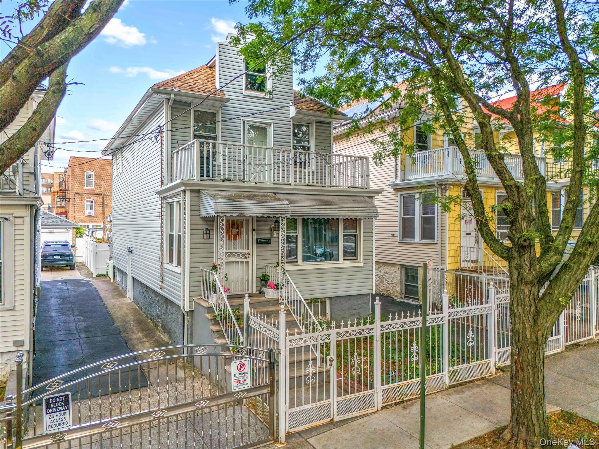 Single Family 230th  Bronx, NY 10466, MLS-969646-2