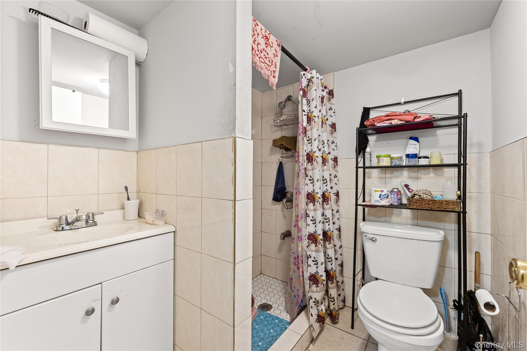 Single Family 230th  Bronx, NY 10466, MLS-969646-22