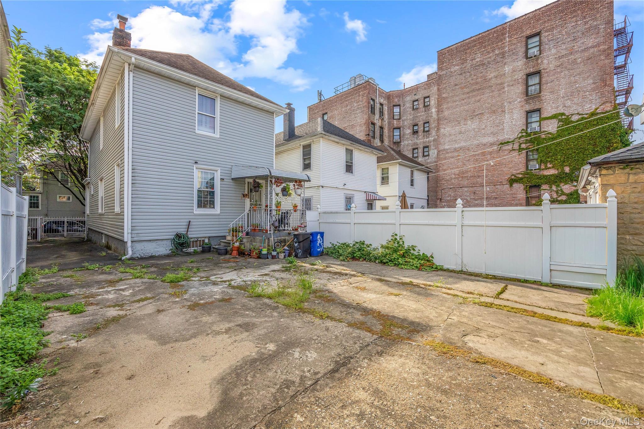 Single Family 230th  Bronx, NY 10466, MLS-969646-25