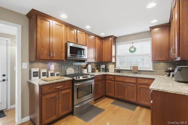 Single Family Dupont  Orange County, NY 12550, MLS-969649-21