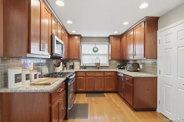 Single Family Dupont  Orange County, NY 12550, MLS-969649-23