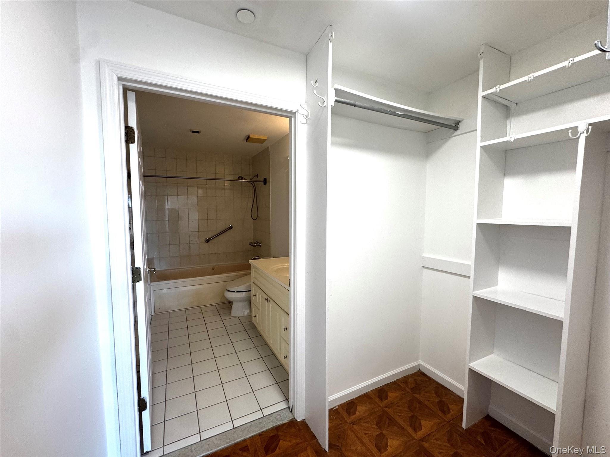 Condo Schofield  Bronx, NY 10464, MLS-969651-7