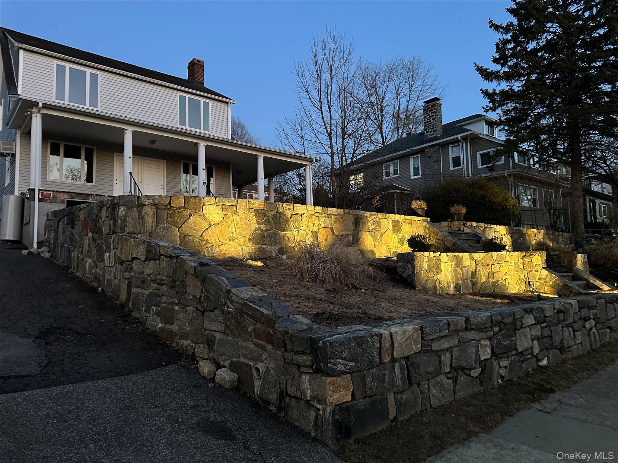 Single Family Grandview  Westchester County, NY 10522, MLS-969658-4