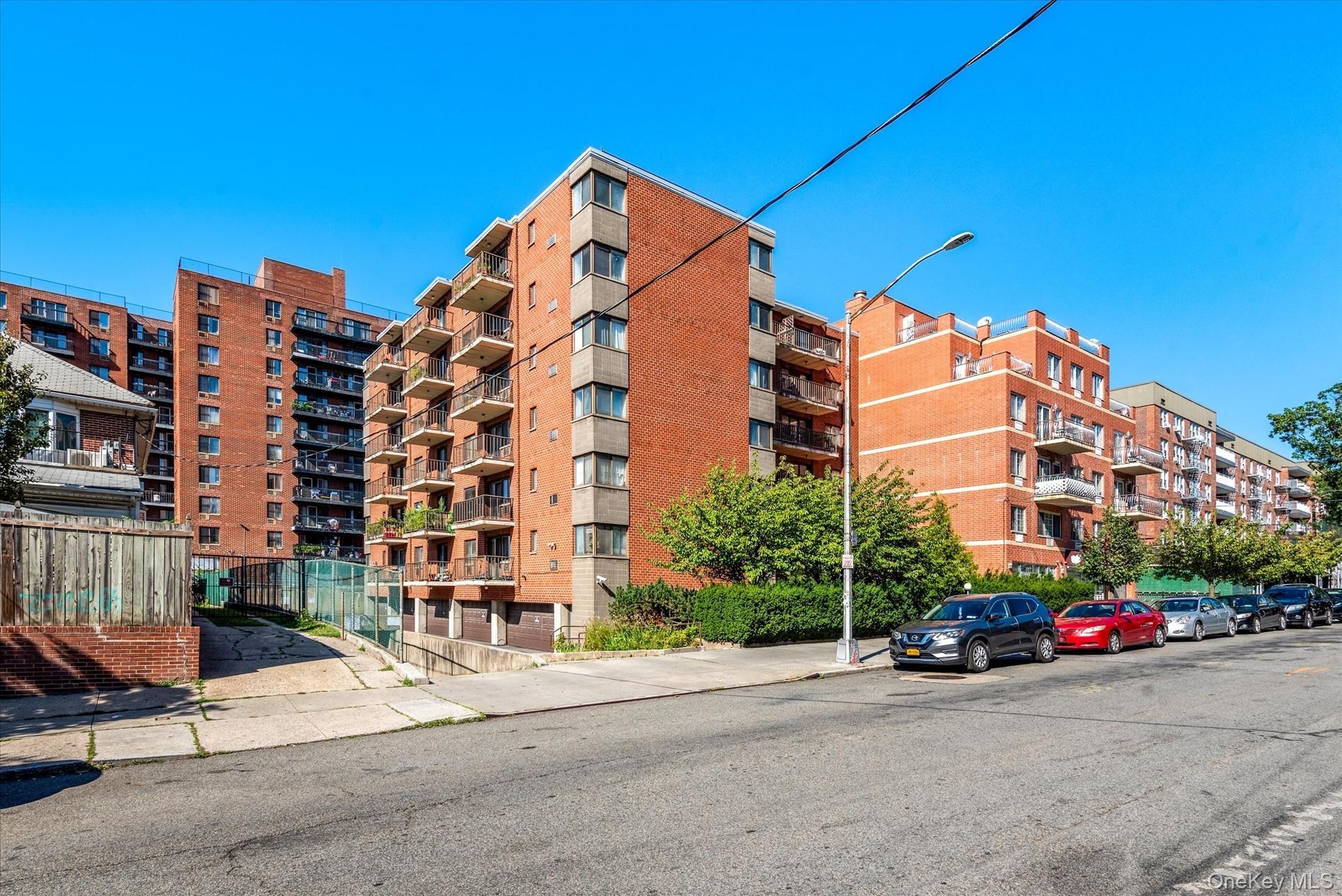 Condo 35th  Queens, NY 11354, MLS-969669-2