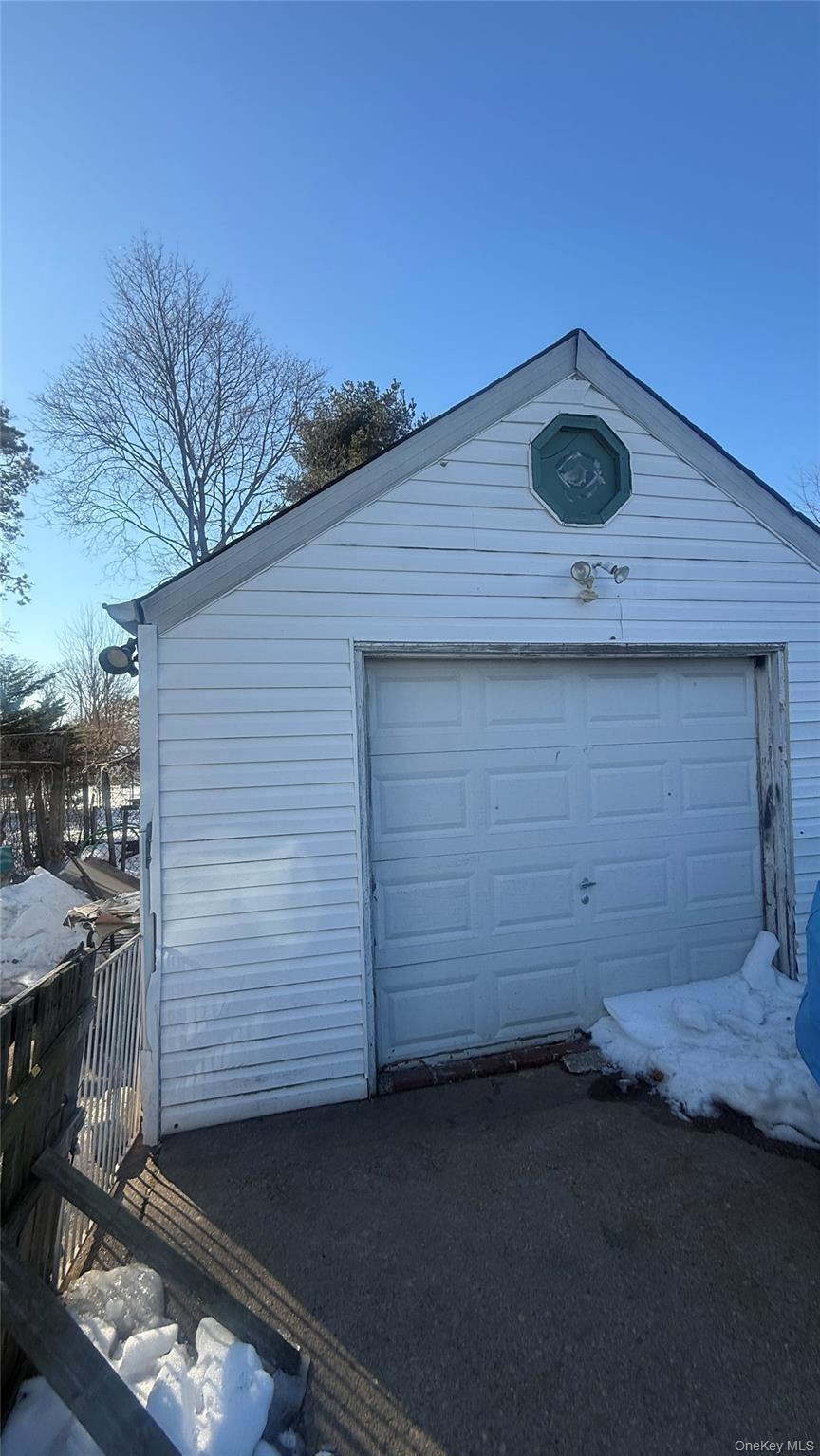 Single Family Peters  Suffolk County, NY 11722, MLS-969710-4