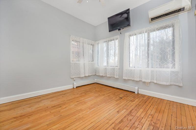 Single Family Oakleigh  Suffolk County, NY 11933, MLS-969723-19