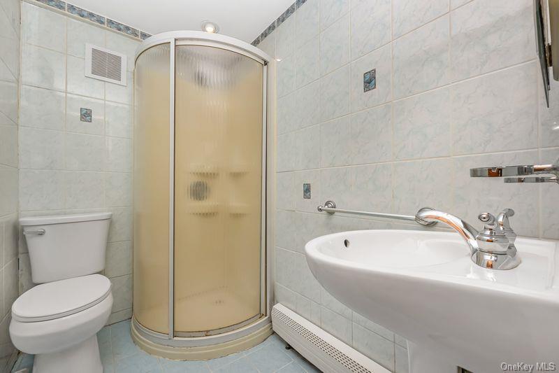 Single Family Oakleigh  Suffolk County, NY 11933, MLS-969723-20