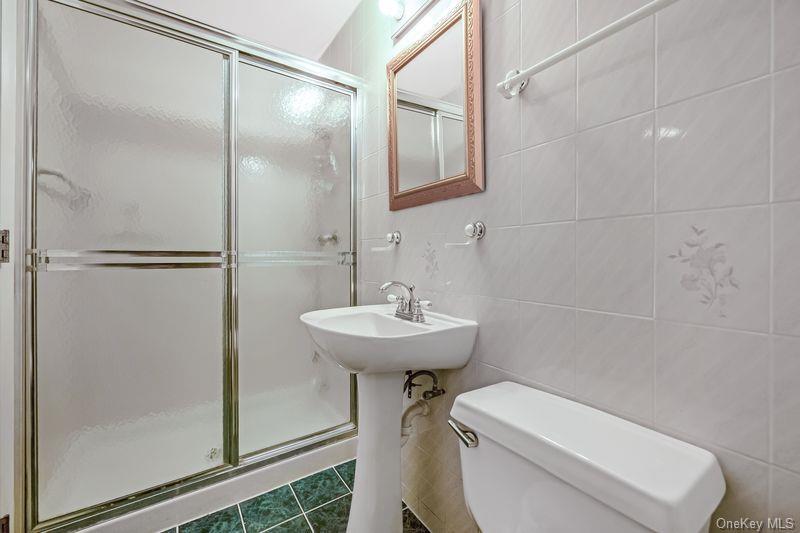 Single Family Oakleigh  Suffolk County, NY 11933, MLS-969723-24