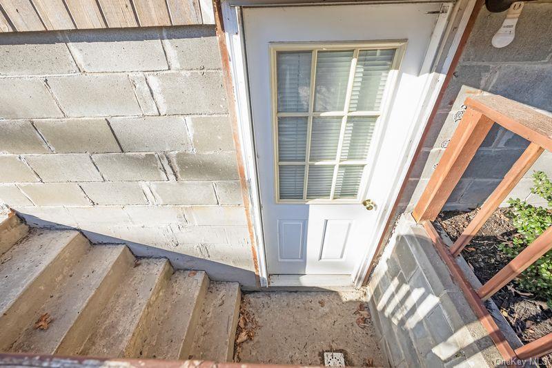 Single Family Oakleigh  Suffolk County, NY 11933, MLS-969723-27