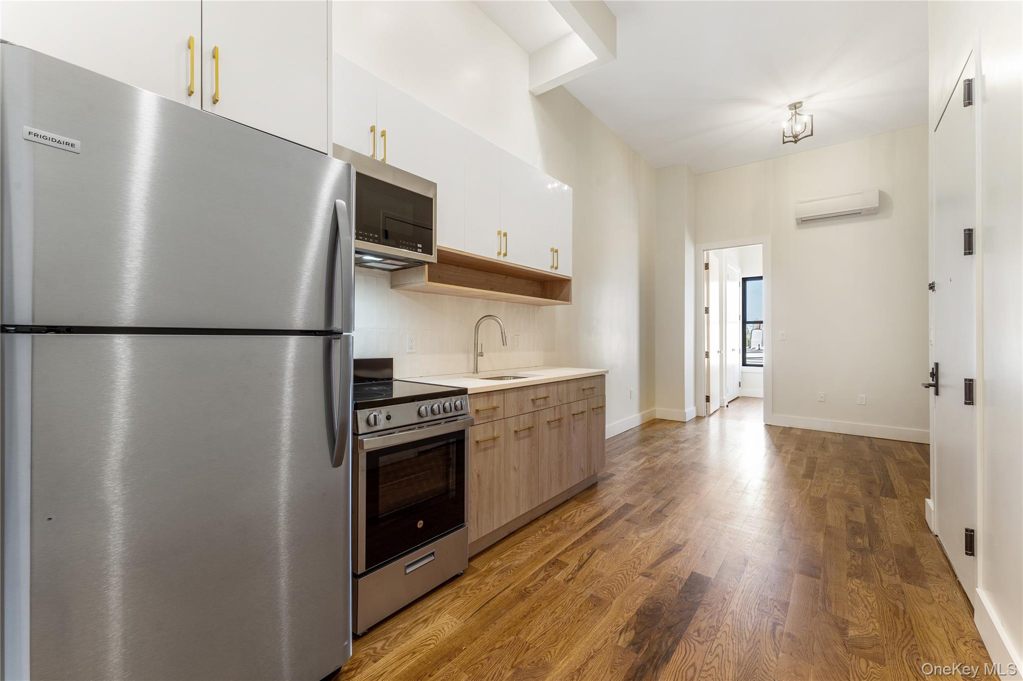 Commercial Sale Driggs Brooklyn, NY 11222, MLS-969749-13